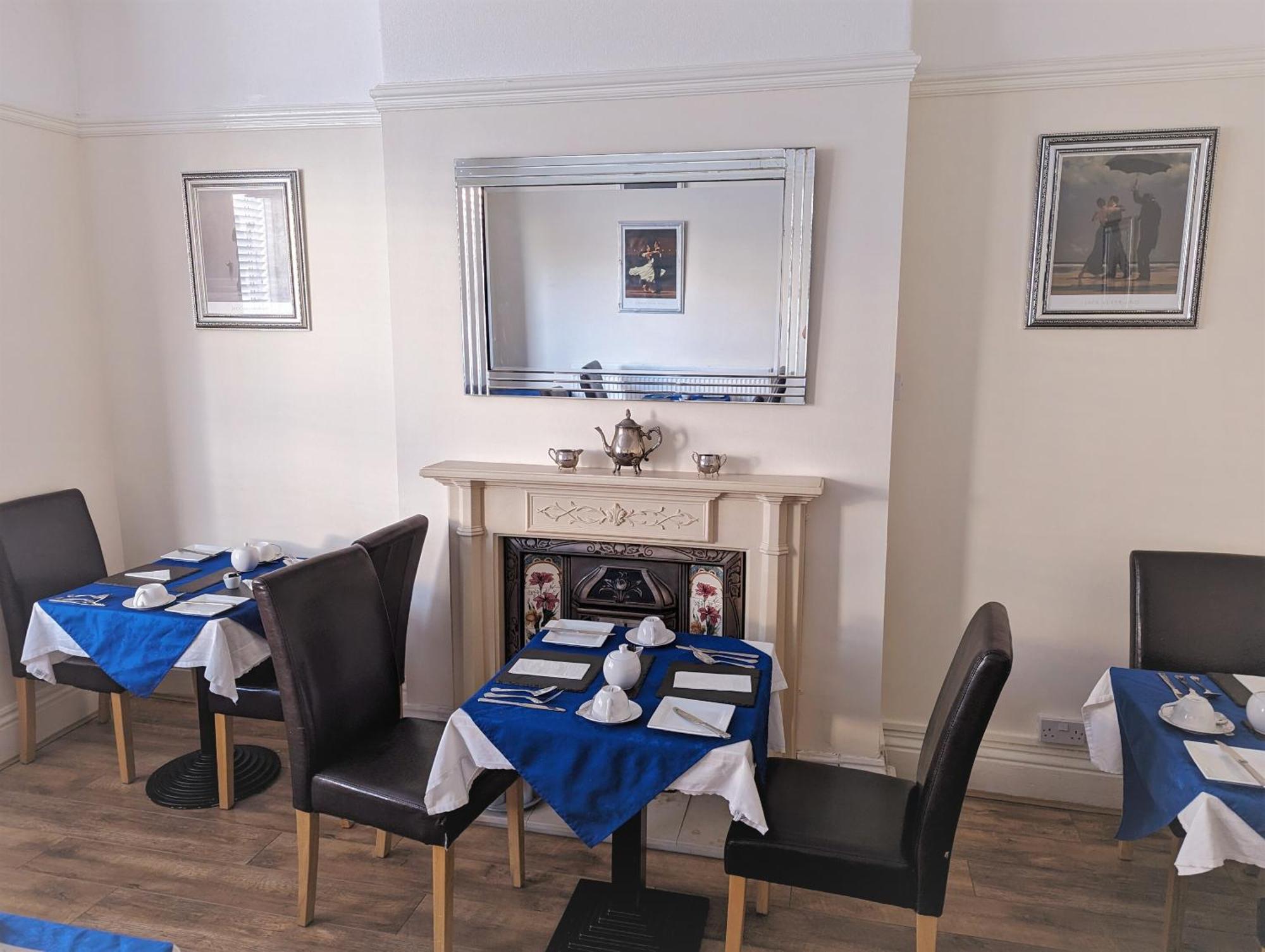 Bed & Breakfast The Senarth 4*